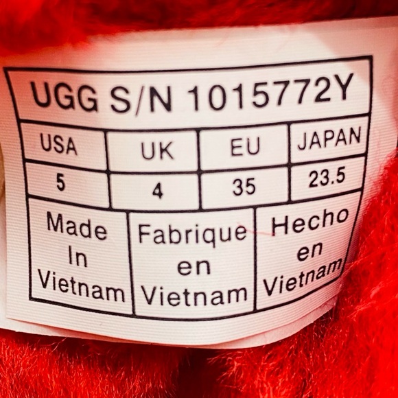 NEW UGG X Disney Minnie Sweetie Bow Polka Dot Shearling Sheepskin Boot Size 7 - Picture 11 of 16